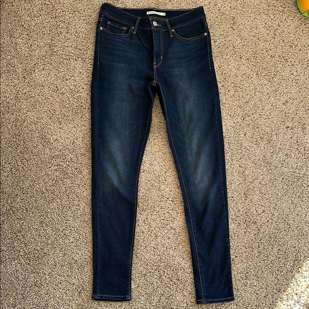 Women’s Levi’s 310 Shaping Super Skinny, size 29